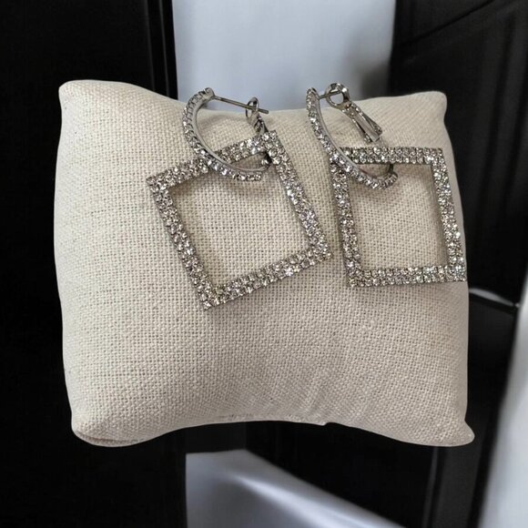 Square Dangle Night Out Earring - Picture 2 of 6